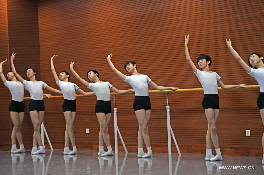 CHINA-SHENYANG-LIAONING BALLET TROUPE (CN)