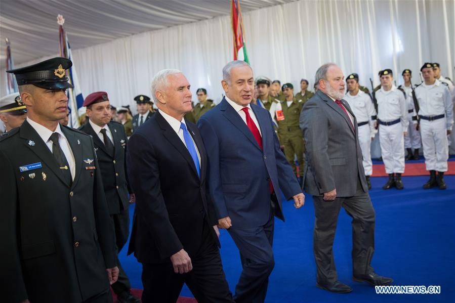 MIDEAST-JERUSALEM-NETANYAHU-PENCE-MEET