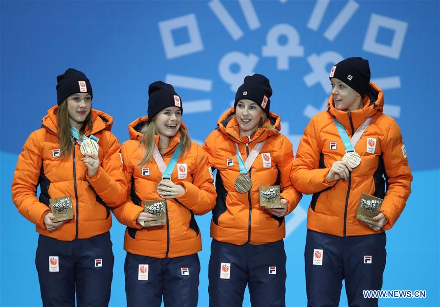 (SP)OLY-SOUTH KOREA-PYEONGCHANG-SHORT TRACK-LADIES' 3000M RELAY-MEDAL CEREMONY