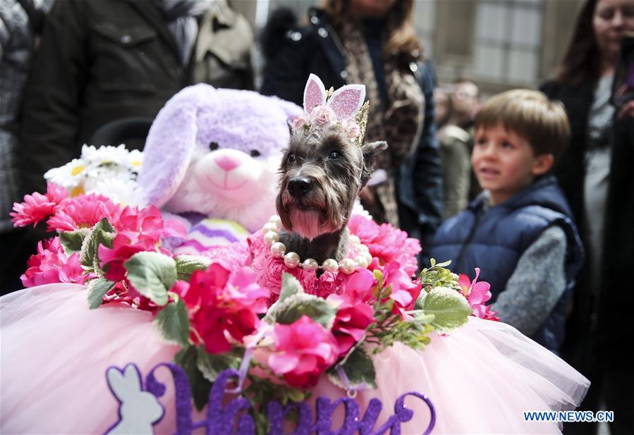 U.S.-NEW YORK-EASTER-BONNET-PARADE