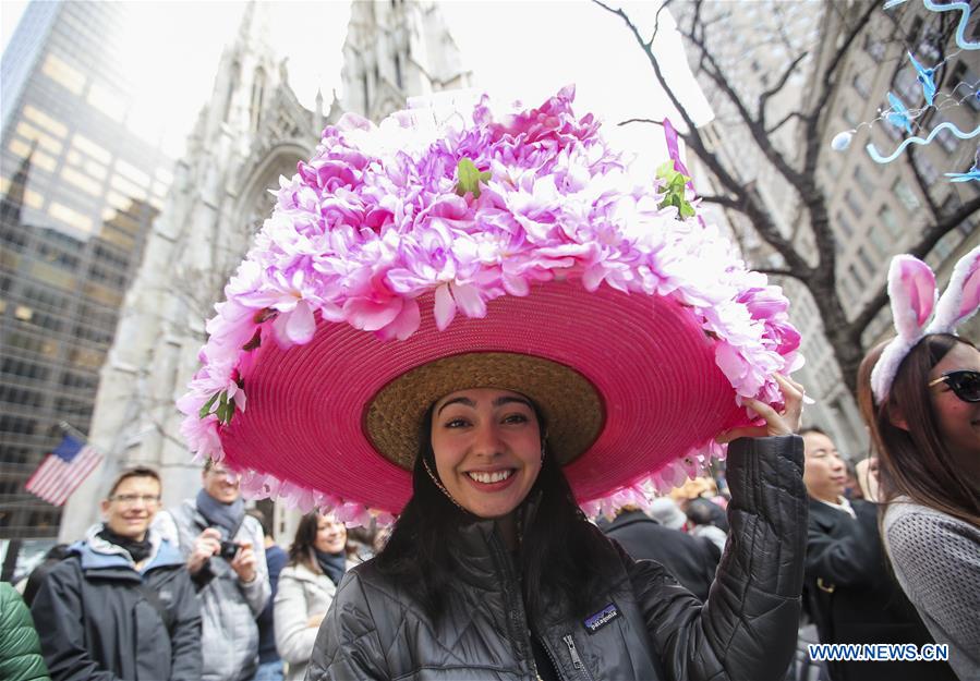 U.S.-NEW YORK-EASTER-BONNET-PARADE