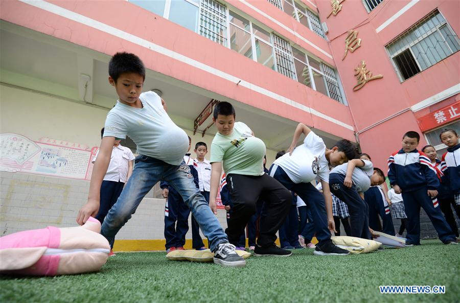 CHINA-HEBEI-HANDAN-MOTHER'S DAY-CELEBRATION (CN)