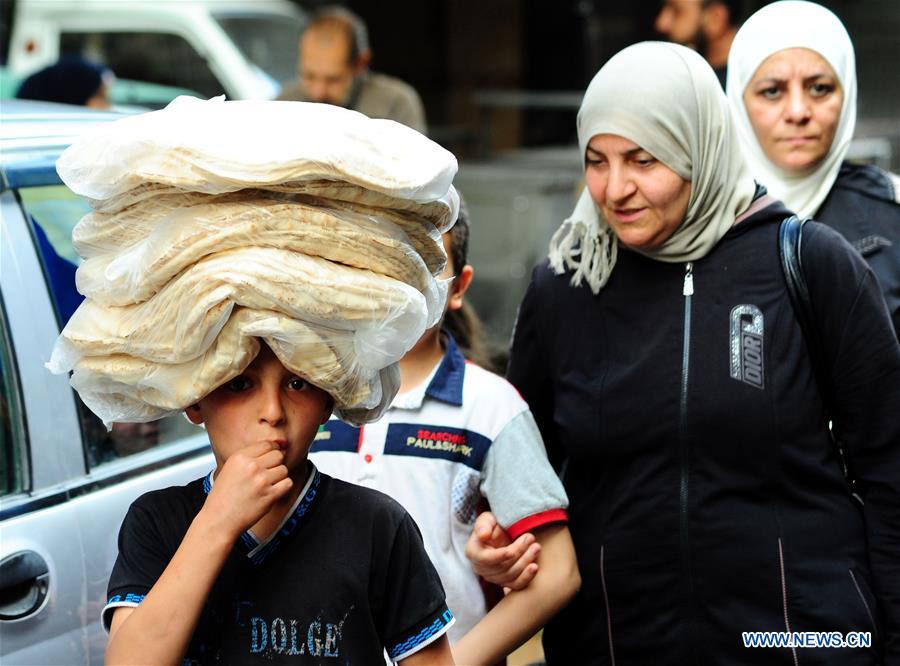 SYRIA-DAMASCUS-RAMADAN-SHOPPING