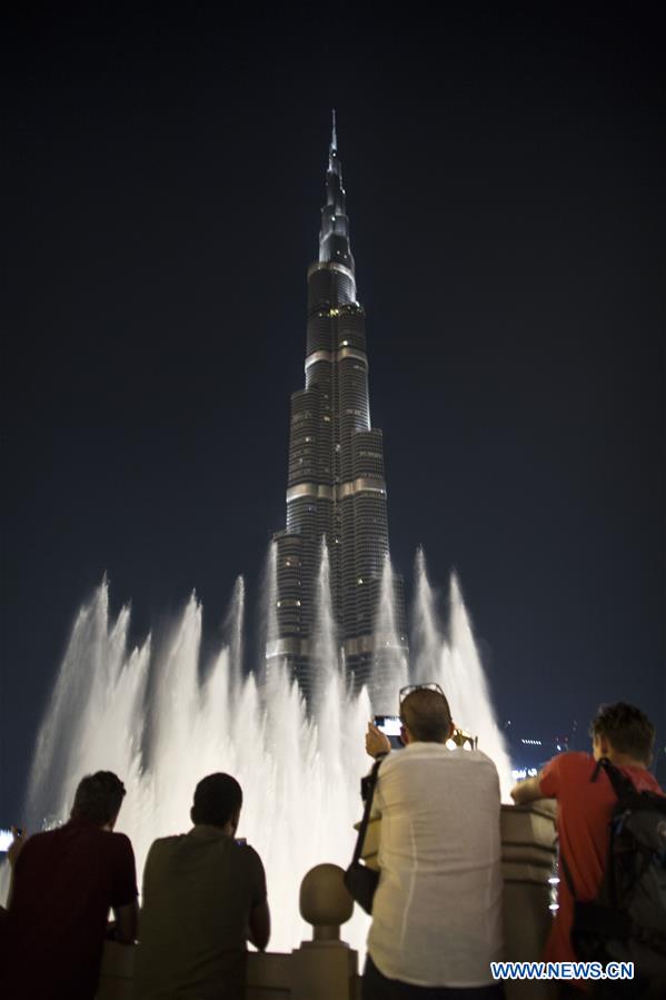 UAE-DUBAI-BURJ KHALIFA-LIGHT SHOW