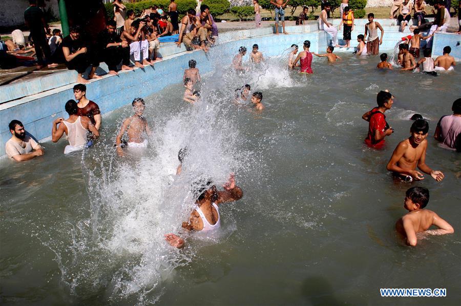 PAKISTAN-PESHAWAR-HEATWAVE