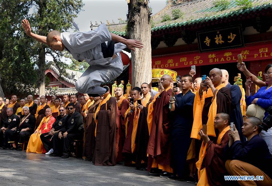 CHINA-HENAN-AMERICAN KUNGFU ENTHUSIASTS-PERFORMANCE (CN)