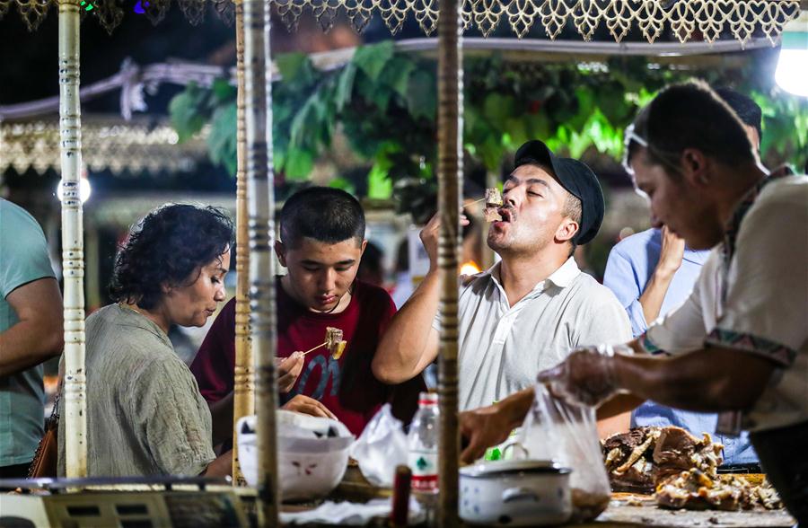 CHINA-KASHGAR-NIGHT MARKET-TOURISM (CN)