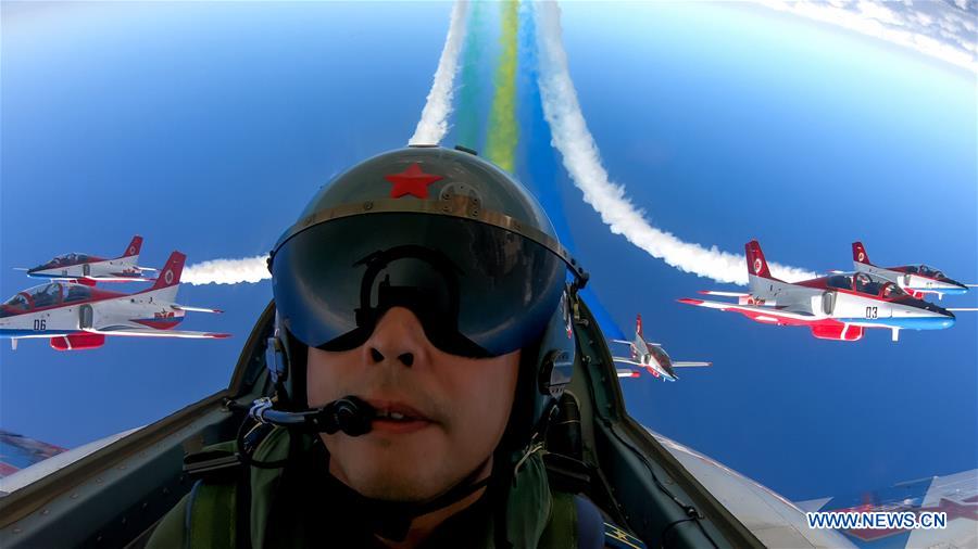 CHINA-GUANGDONG-ZHUHAI-AIRSHOW-OPENING-PERFORMANCE