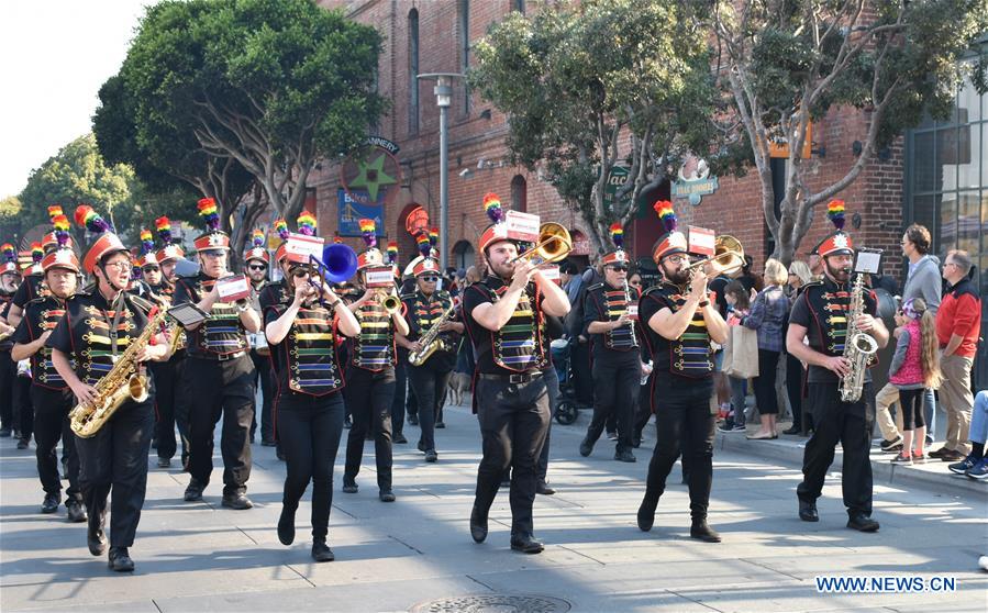 US-SAN FRANCISCO-VETERANS DAY-PARADE