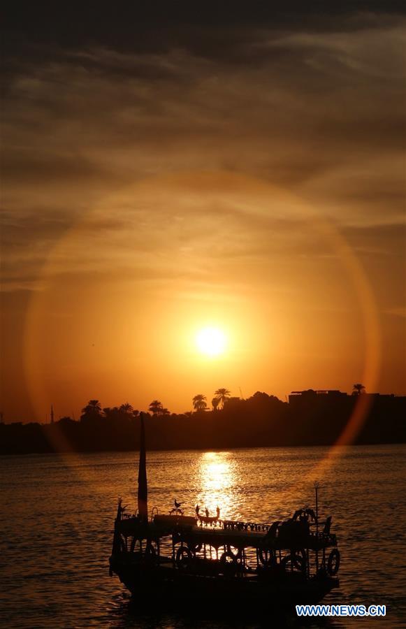 EGYPT-LUXOR-NILE-SUNSET