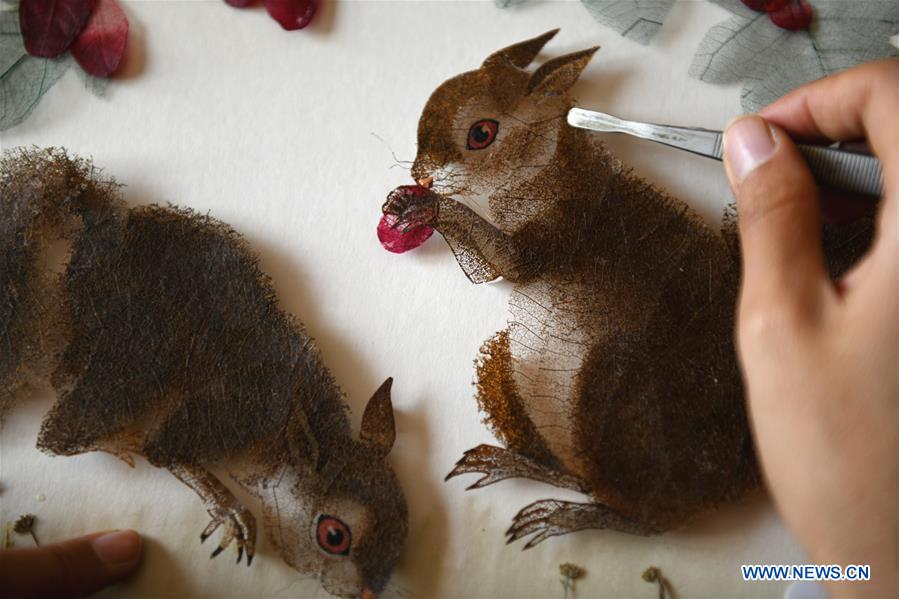 #CHINA-HEBEI-SHIJIAZHUANG-LEAF CARVING (CN)