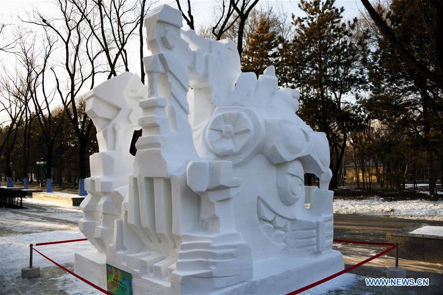 CHINA-HEILONGJIANG-HARBIN-SNOW SCULPTURES (CN)