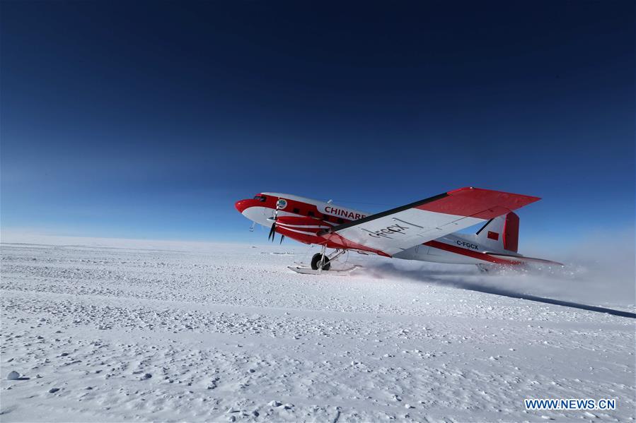 ANTARCTICA-CHINA'S AIRCRAFT-KUNLUN STATION-LANDING (CN)