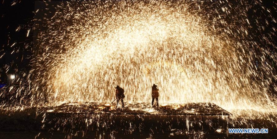 #CHINA-HEBEI-LANTERN FESTIVAL-MOLTEN IRON FIREWORKS (CN)