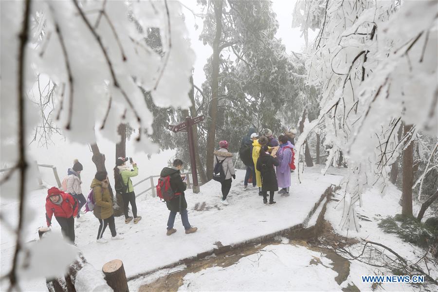 #CHINA-ZHANGJIAJIE-SNOWFALL (CN)