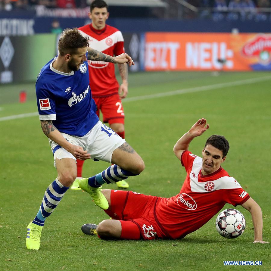 (SP)GERMANY-GELSENKIRCHEN-SOCCER-BUNDESLIGA-SCHALKE 04 VS DUSSELDORF