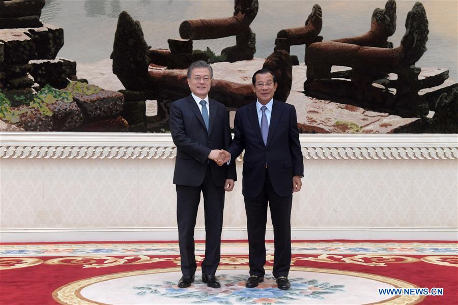 CAMBODIA-PHNOM PENH-SOUTH KOREA-COOPERATION DOCUMENTS-SIGNING