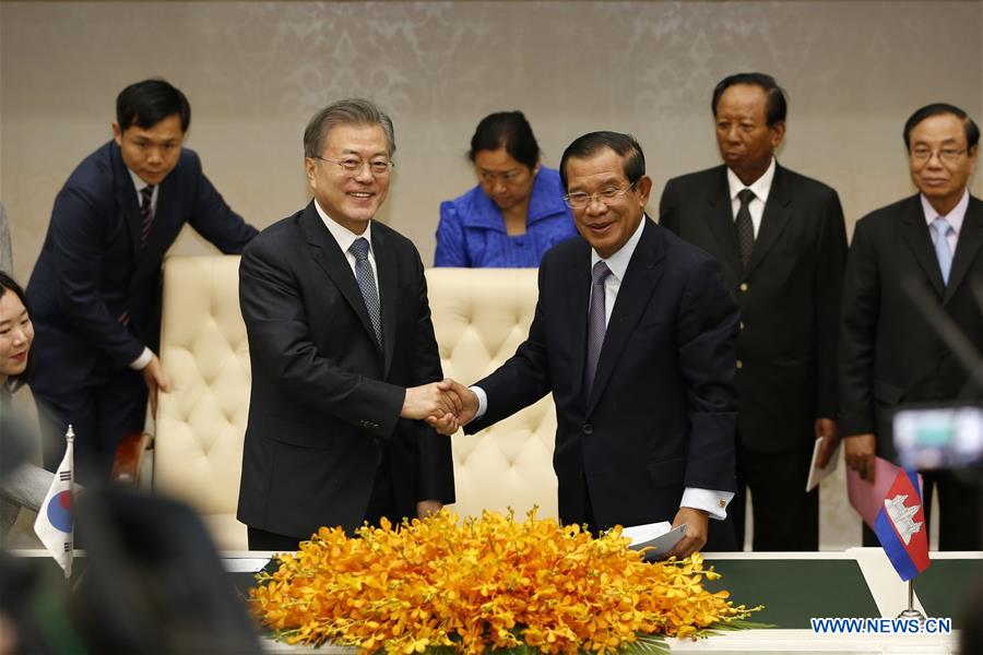 CAMBODIA-PHNOM PENH-SOUTH KOREA-COOPERATION DOCUMENTS-SIGNING