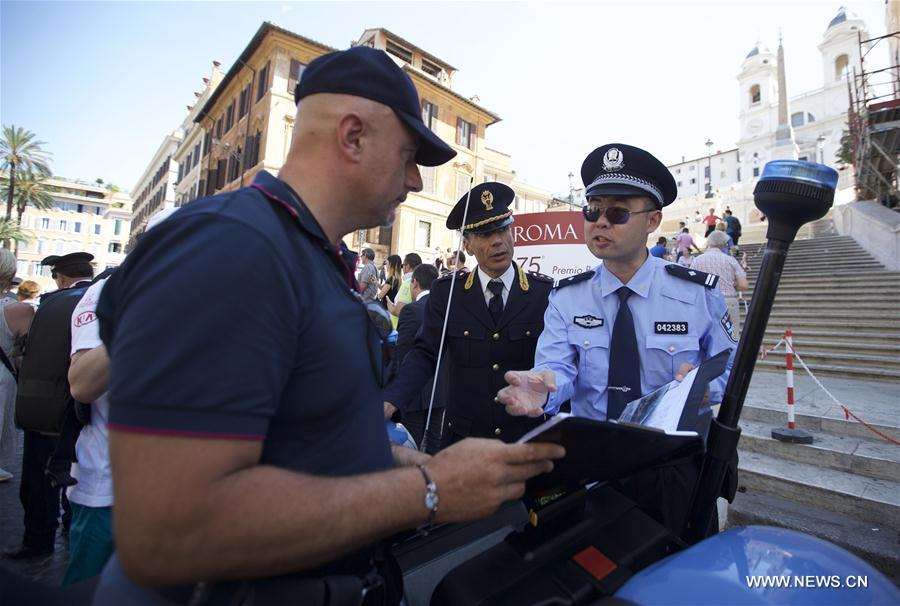 CHINA-ITALY-POLICE-JOINT PATROL