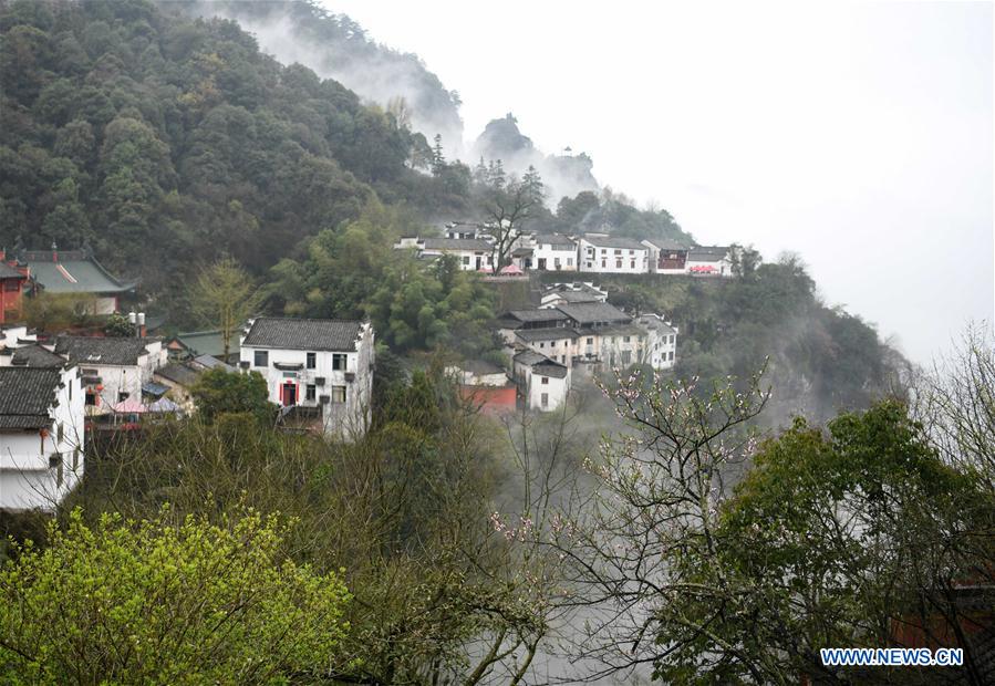 CHINA-ANHUI-HUANGSHAN-SCENERY (CN)