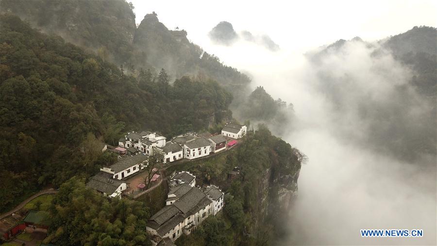 CHINA-ANHUI-HUANGSHAN-SCENERY (CN)