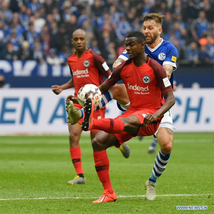 (SP)GERMANY-GELSENKIRCHEN-SOCCER-BUNDESLIGA-SCHALKE 04 VS FRANKFURT