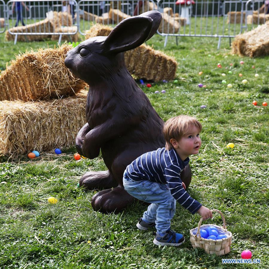 FRANCE-PARIS-EASTER-CELEBRATION