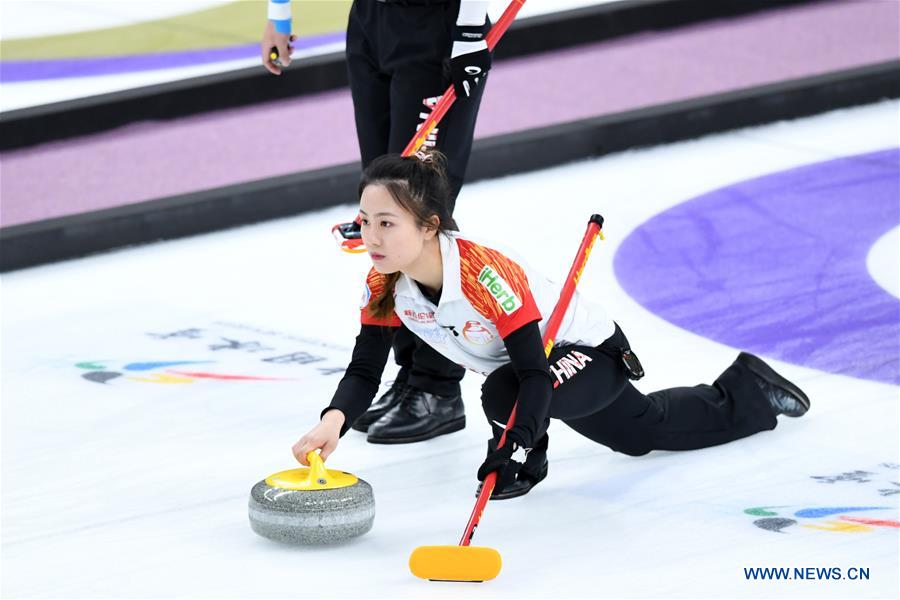 (SP)CHINA-BEIJING-CURLING-WCF WORLD CUP GRAND FINAL-DAY 2