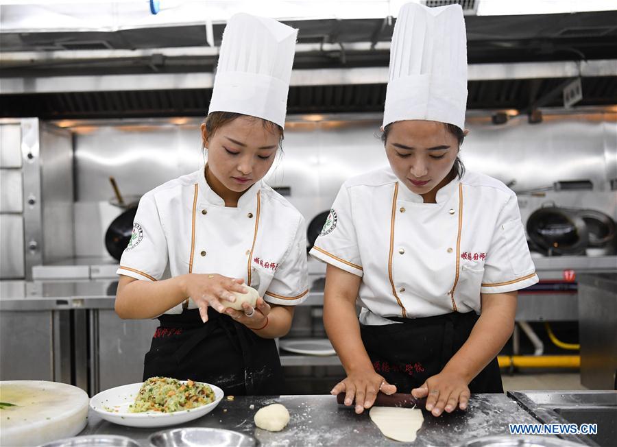 Xinhua Headlines: Cantonese cuisine fires up poverty alleviation opportunities