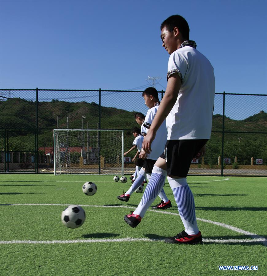 #CHINA-HEBEI-INTERNATIONAL CHILDREN'S DAY-FOOTBALL-TRAINING (CN)