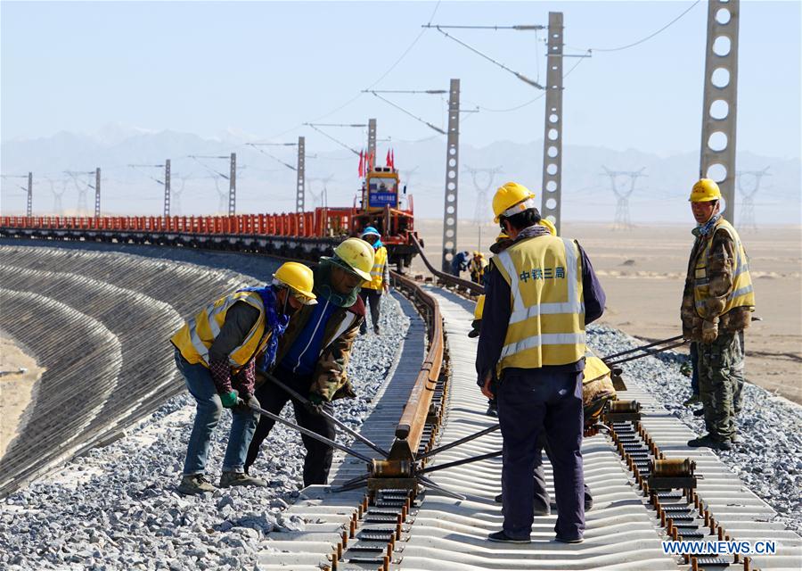 #CHINA-GANSU-JIUQUAN-RAILWAY-TRACK LAYING (CN)