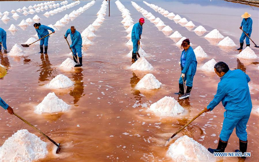 CHINA-SHANXI-YUNCHENG-SALT-HARVEST (CN)