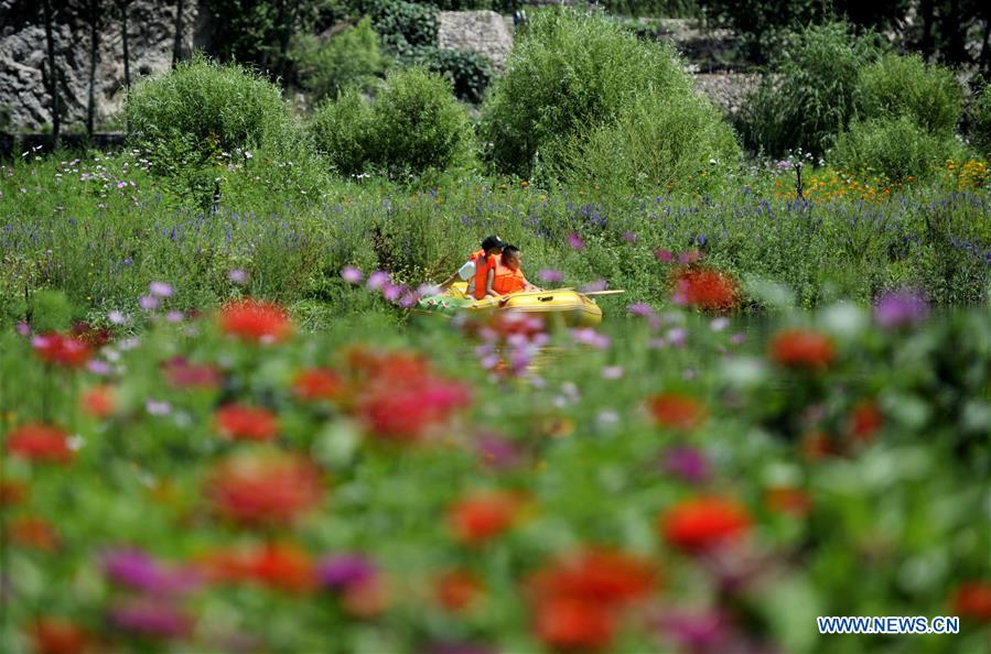 CHINA-HEBEI-CHENGDE-SUMMER-DRIFTING (CN)