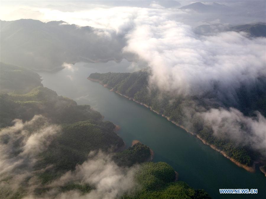 CHINA-ANHUI-DABIESHAN MOUNTAIN-SCENERY (CN)