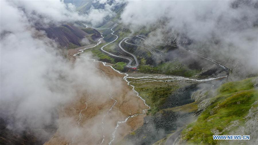 CHINA-XINJIANG-DUSHANZI-KUPA HIGHWAY-SCENERY (CN)