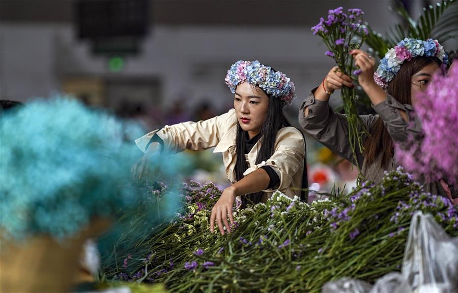 CHINA-YUNNAN-KUNMING-FLOWER MARKET (CN)