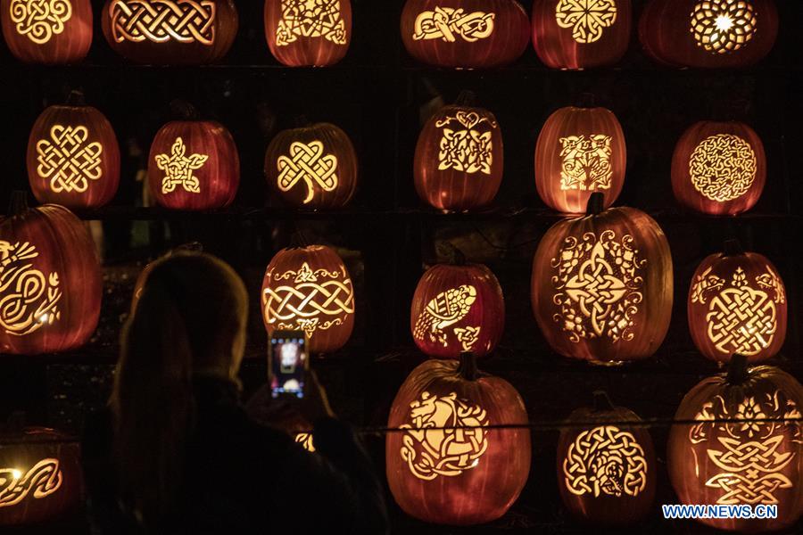 U.S.-NEW YORK-PUMPKIN-LANTERN