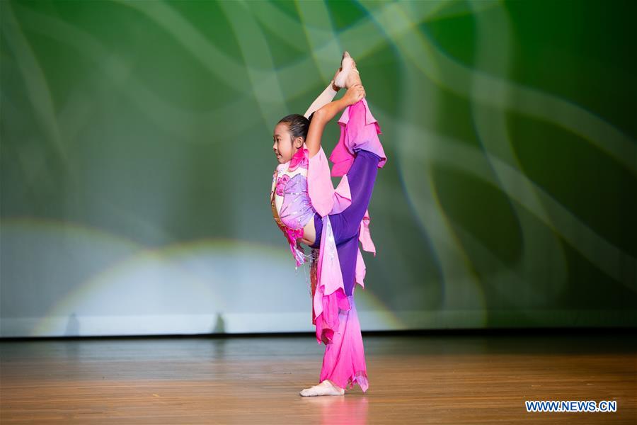 U.S.-TEXAS-DALLAS-CHINESE FOLK DANCE