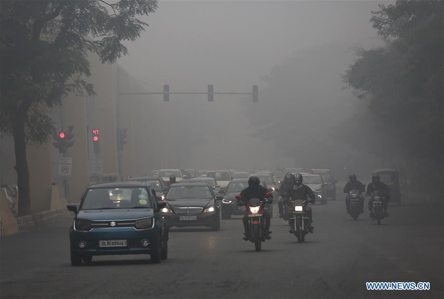 INDIA-NEW DELHI-WEATHER-DENSE FOG