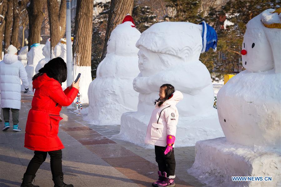 CHINA-HARBIN-SNOWMEN(CN)