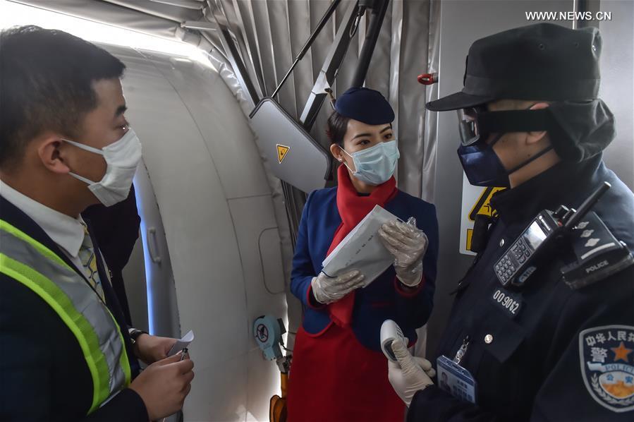 CHINA-BEIJING-BATTLE AGAINST VIRUS-POLICEMAN (CN)