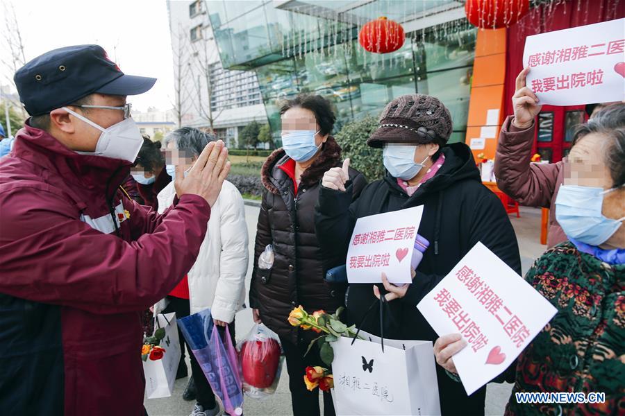 CHINA-WUHAN-COVID-19-PATIENTS-DISCHARGE (CN)