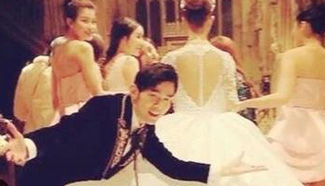 Another face of Jay Chou: funny wedding photo releases