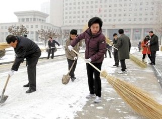 今年流行“領(lǐng)導掃大街”？