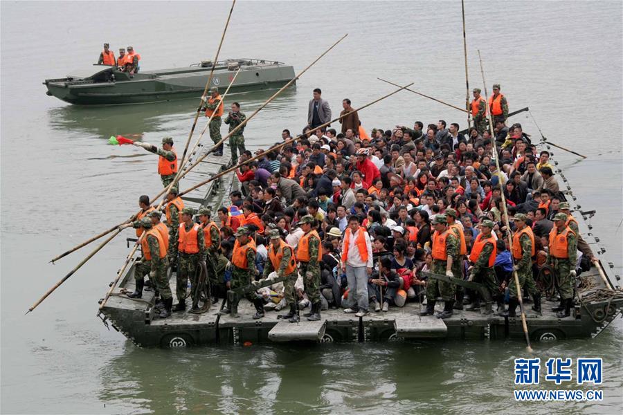 （圖文互動）（6）為了“中國號”巨輪揚帆遠航——中國共產黨領導下的人民軍隊忠于祖國、服務人民啟示錄