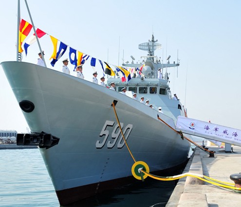 New frigate Weihai joins Chinese navy