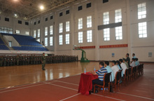 海南萬寧邊防支隊為駐地學校新生義務(wù)軍訓