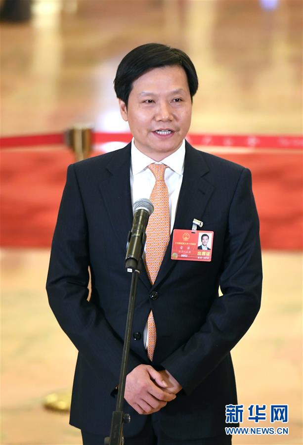 （兩會(huì)·XHDW）（6）全國(guó)人大代表接受采訪