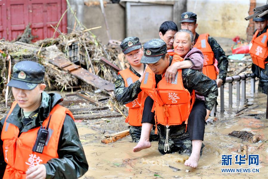 （新華全媒頭條·圖文互動）（5）沿著中國特色強軍之路闊步前進——黨中央、中央軍委領導推進國防和軍隊建設70年紀實