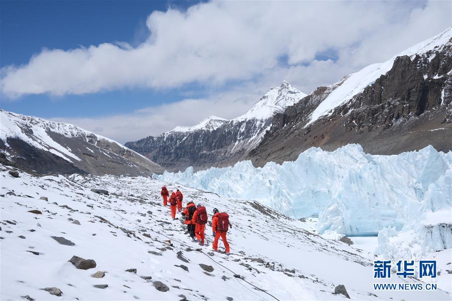 （2020珠峰高程測(cè)量）（2）2020珠峰高程測(cè)量登山隊(duì)將分兩批撤回大本營(yíng)休整